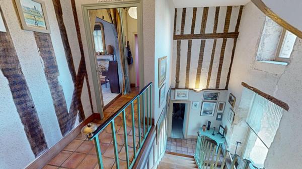 Appartement de caractère, centre ville de Nevers , 180m2