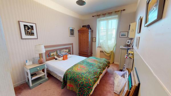 Appartement de caractère, centre ville de Nevers , 180m2