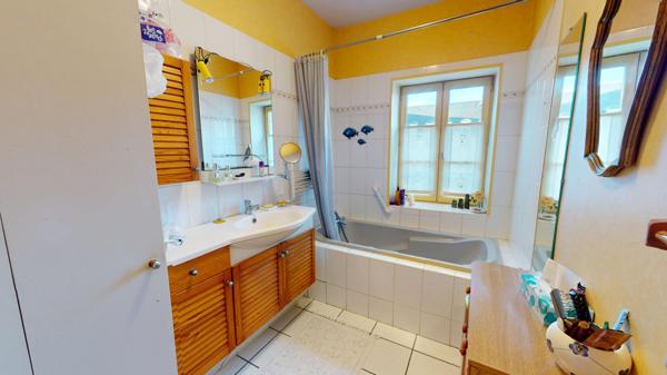 Appartement de caractère, centre ville de Nevers , 180m2