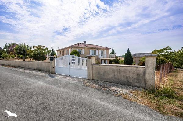 Maison à vendre |  Thiviers |  4 pièces | 119 m²