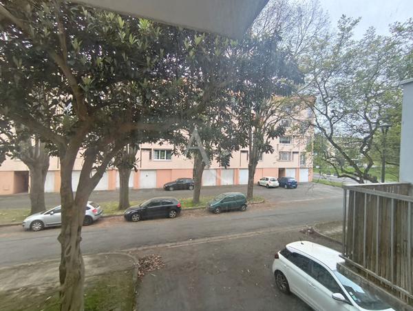 Pau,T3 lumineux avec cave,acenseur, résidence calme