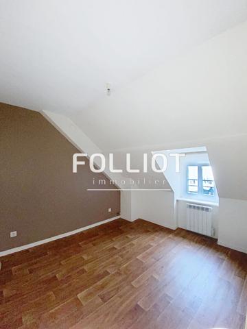 A LOUER DANS LE CENTRE D'AVRANCHES, un T3 en duplex de 43.89m²