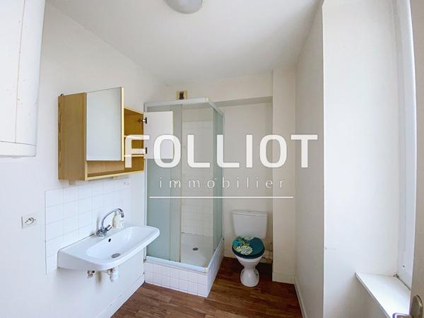 A LOUER DANS LE CENTRE D'AVRANCHES, un T3 en duplex de 43.89m²
