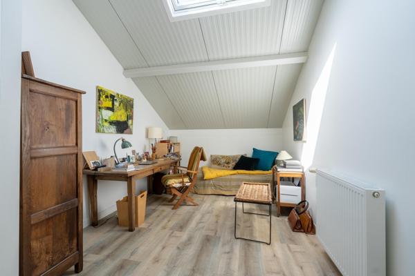 ATELIER d'artiste + LOFT de 316 m²  le long de la Voie Lamarque