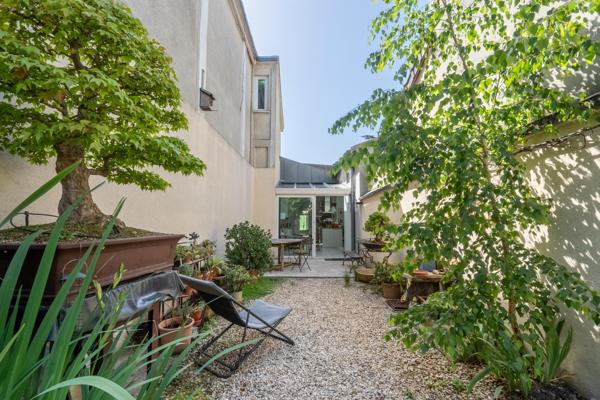 ATELIER d'artiste + LOFT de 316 m²  le long de la Voie Lamarque