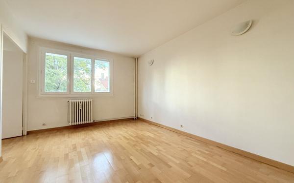 Appartement à vendre    2 pièces • 33,14 m2 Vanves