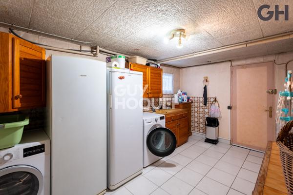 MAISON SUR SOUS-SOL TOTAL DE 5 PIECES (98 m²) À SOISY-SUR-SEINE