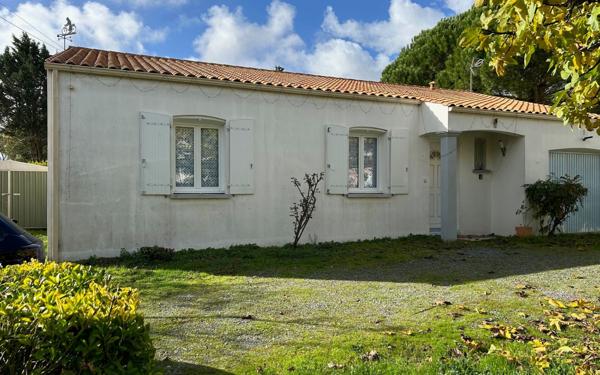 Maison à vendre    3 pièces •  Romegoux