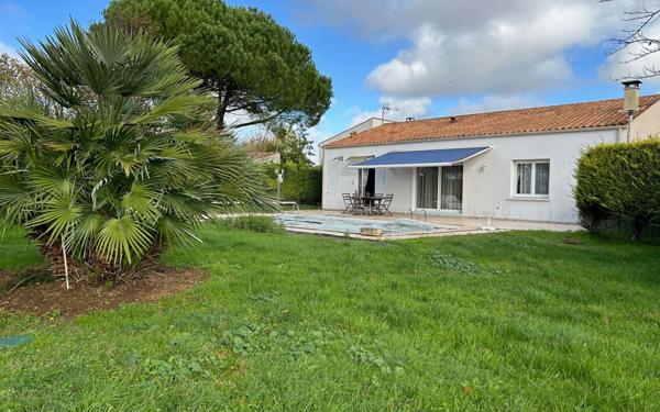 Maison à vendre    3 pièces •  Romegoux