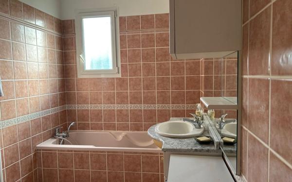 Maison à vendre    3 pièces •  Romegoux