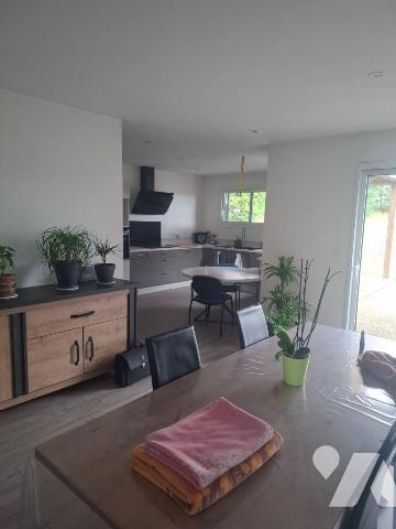 Maison à Vendre à Saint-Palais (18110) en Cher (18)

Cette maison, construite en 2009, s'éten...