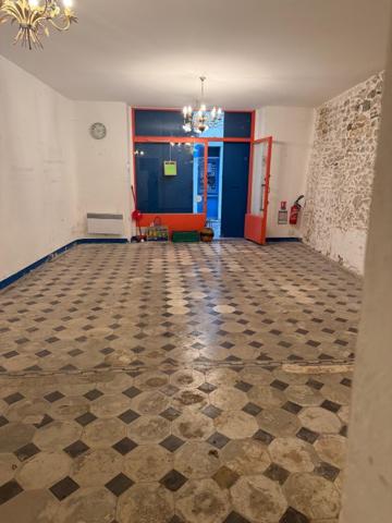 Location / Local Commercial