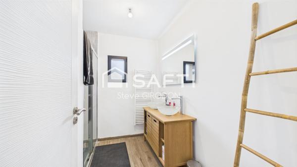 Maison coup de cœur avec garage pro récent !