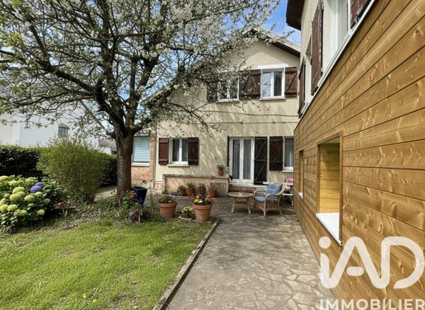 Maison à vendre 10 pièces 169 m² Sainte-Geneviève-des-Bois