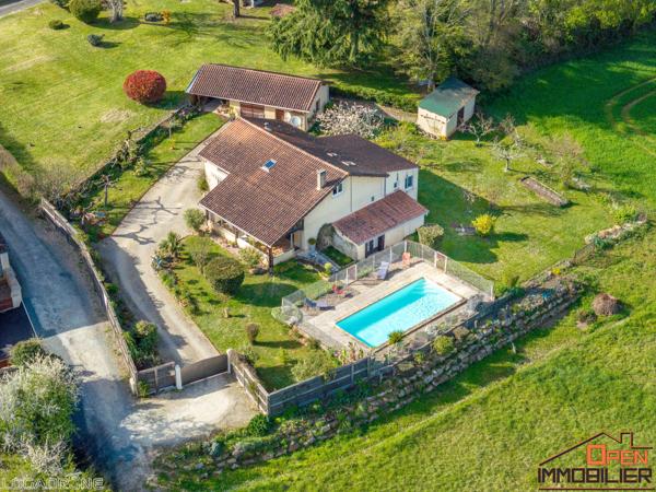 Belle maison de village avec piscine