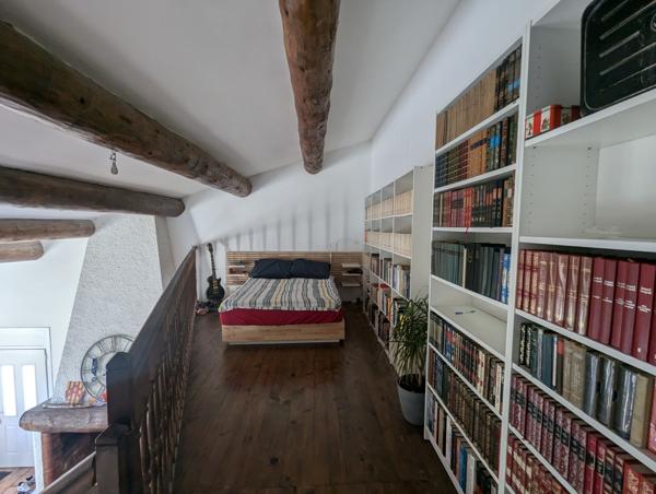 Entraigues-sur-la-Sorgue (84320) Belle maison avec fort potentiel