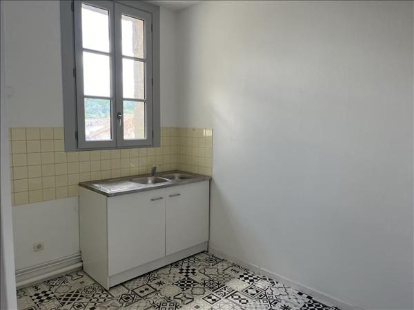 Appartement à louer 460 € CC STE FOY LA GRANDE 2 p 57 m² DPE E