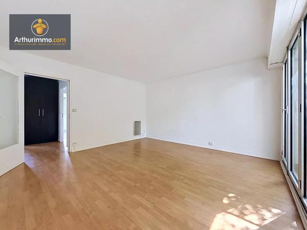 Vente                                                      Appartement
                        
                     2 pièces                      51 m2                     à Eaubonne