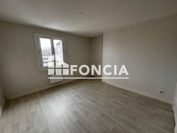 Location Appartement 3 pièces 62.84 m² - BÂTIMENT SUR RUE Tours 37000