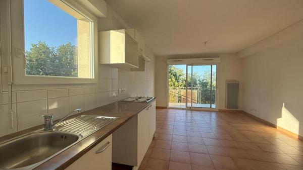 T3 de 56 m² avec terrasse et parking - Haut Floirac (33270) Dernier étage -  Vue dégagée - Résidence calme