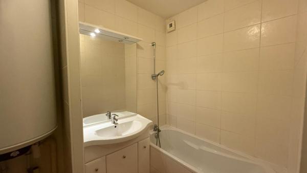 T3 de 56 m² avec terrasse et parking - Haut Floirac (33270) Dernier étage -  Vue dégagée - Résidence calme