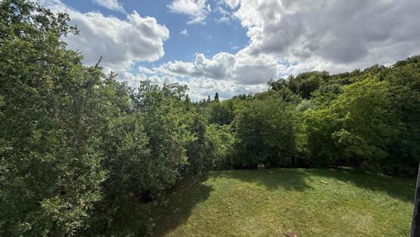 T3 de 56 m² avec terrasse et parking - Haut Floirac (33270) Dernier étage -  Vue dégagée - Résidence calme