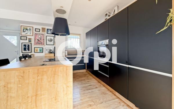 Maison à vendre    9 pièces • 220 m2 Villeneuve-lès-Maguelone