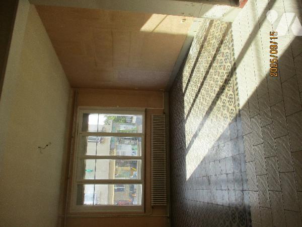 MONTHOIS, vaste maison à usage d'habitation.