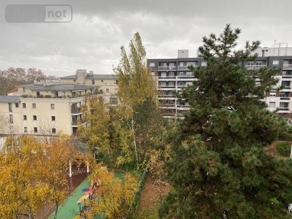 Appartement à vendre à Courbevoie dans les Hauts-de-Seine (92400), ref : 92010-1311