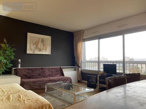 Appartement à vendre à Courbevoie dans les Hauts-de-Seine (92400), ref : 92010-1311