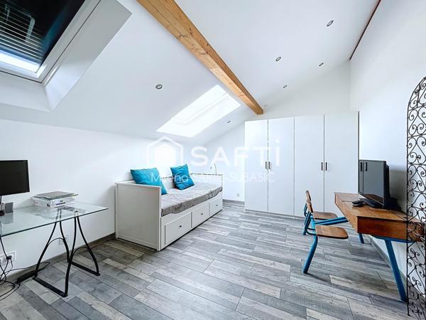 Maison d’architecte dans un environnement calme et verdoyant