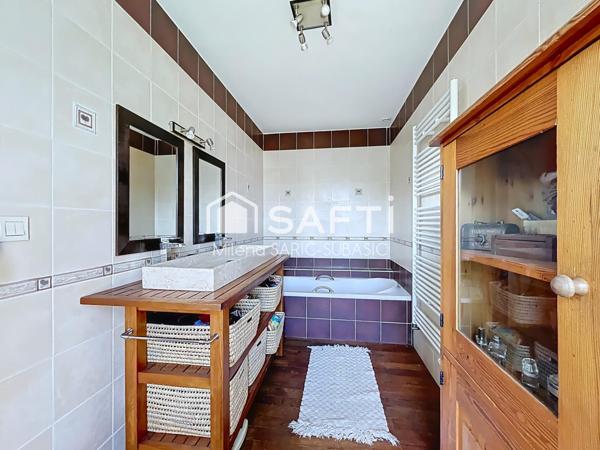 Maison d’architecte dans un environnement calme et verdoyant