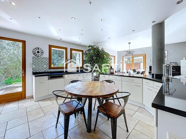 Maison d’architecte dans un environnement calme et verdoyant