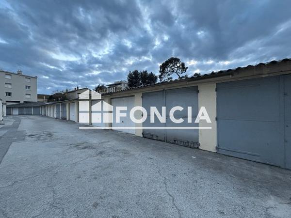 Location Parking 15 m² - 199 BD DU GENERAL BROSSET Toulon 83200