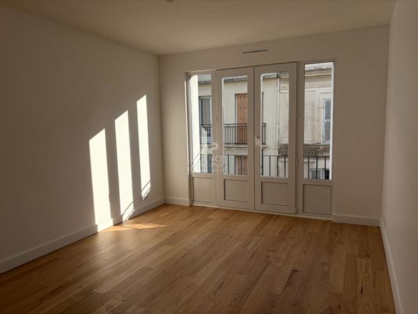 Appartement 3 pièce(s) 53.3m2 €350 000 ** - Référence 4661