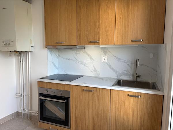 Appartement 3 pièce(s) 53.3m2 €350 000 ** - Référence 4661