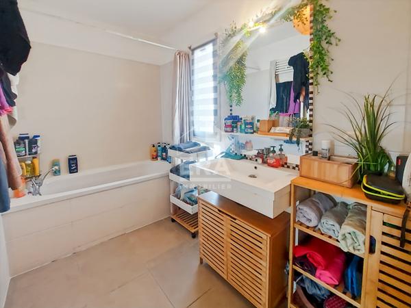 Chateauneuf Les Martigues- Maison T4 avec jardin, box et parking dans une résidence sécurisée