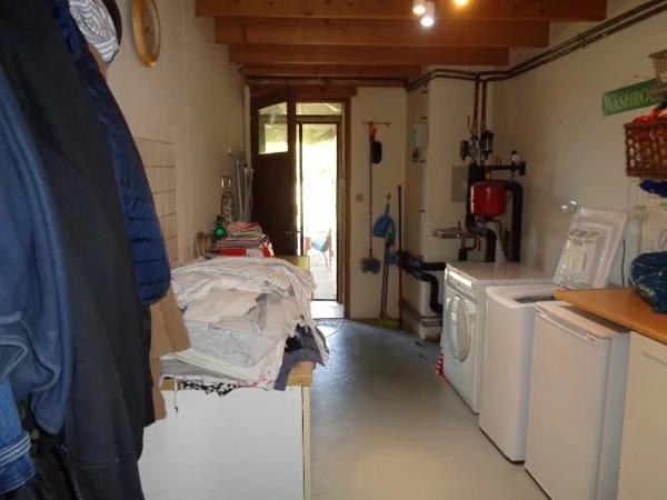 Charmante maison de village à 3 chambres avec granges et jardin privé
