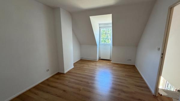 PAVILLON SEJOUR + QUATRE CHAMBRES