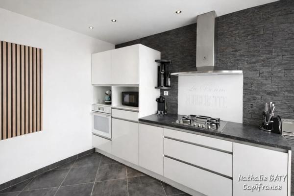 T3/T4 de 81m²- Grande pièce à vivre de 42m², modularité et confort : une opportunité à saisir - Centre à pied