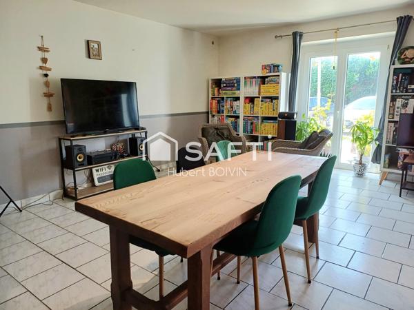 A 20 minutes du Mont Saint Michel ou encore 20 minutes de FOUGERES, très belle longère non mitoyenne....