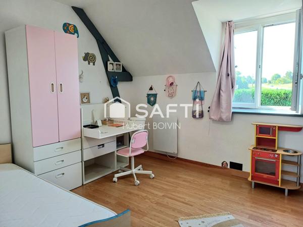 A 20 minutes du Mont Saint Michel ou encore 20 minutes de FOUGERES, très belle longère non mitoyenne....