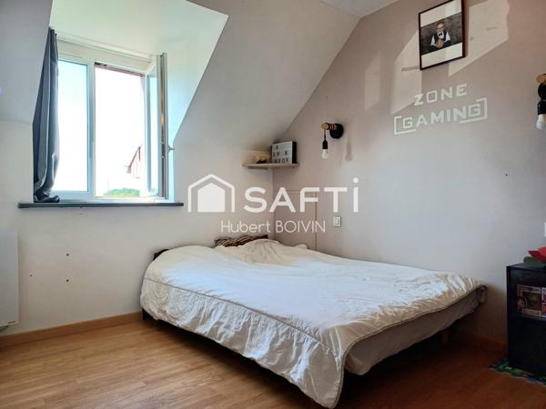 A 20 minutes du Mont Saint Michel ou encore 20 minutes de FOUGERES, très belle longère non mitoyenne....