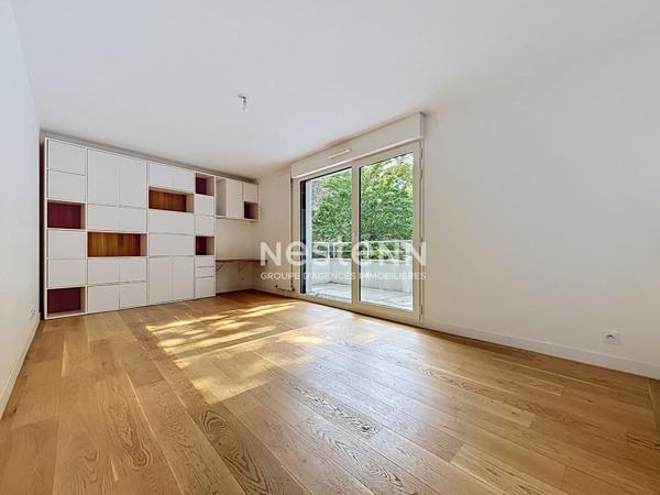 ISSY LES MOULINEAUX - QUARTIER LA FERME - Vente Appartement 3 pièces traversant avec balcon