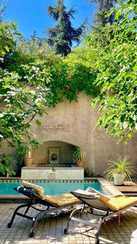 LA ROQUE D'ANTHERON - Maison familiale