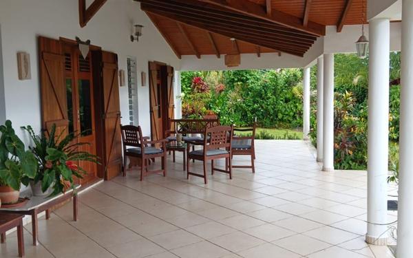 Maison à vendre    3 pièces •  Sainte-Rose