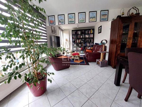 Appartement Combs La Ville 5 pièce(s)