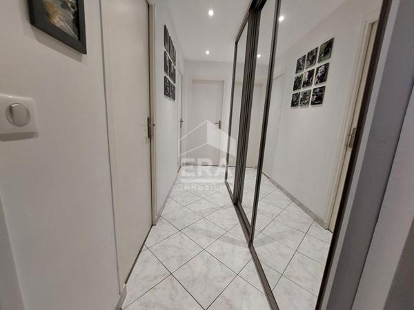 Appartement Combs La Ville 5 pièce(s)