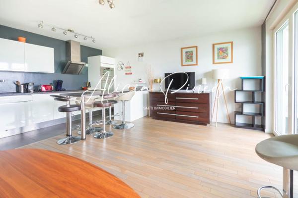 APPARTEMENT 2 PIECES/CAVE/TERRASSE