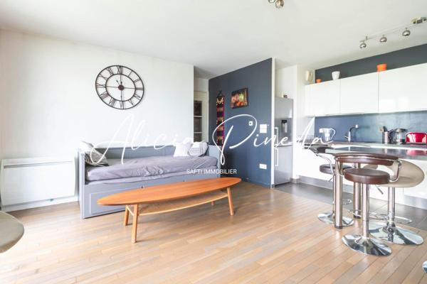 APPARTEMENT 2 PIECES/CAVE/TERRASSE